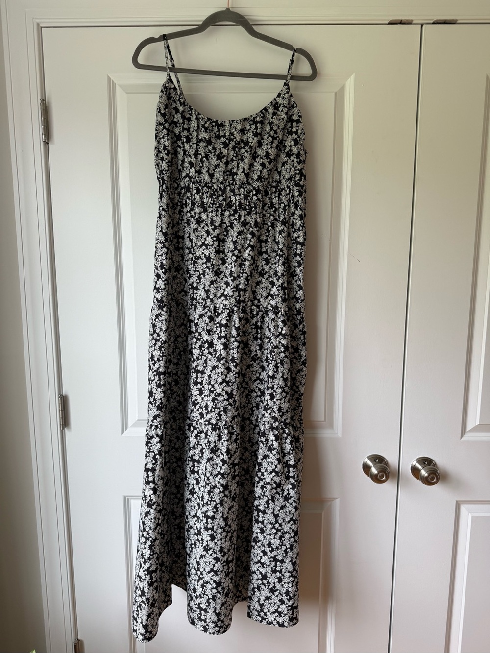 NWT, Express Black and White Floral Spaghetti Strap Maxi Sundress, XL